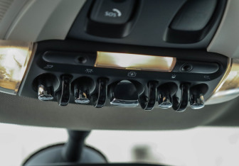 Подержанный автомобиль MINI Countryman 2018 года (24 фото)