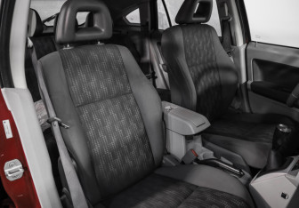 Подержанный автомобиль Dodge Caliber 2006 года (17 фото)