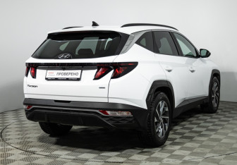 Подержанный автомобиль Hyundai Tucson 2023 года (5 фото)