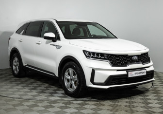 Подержанный автомобиль Kia Sorento 2020 года (3 фото)