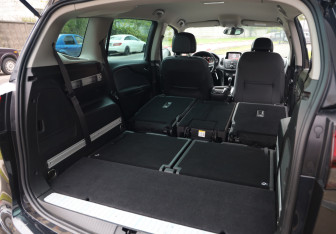 Подержанный автомобиль Opel Zafira Compactvan 2014 года (38 фото)