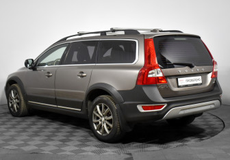 Подержанный автомобиль Volvo XC70 2008 года (7 фото)