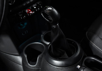 Подержанный автомобиль MINI Hatch 2014 года (11 фото)