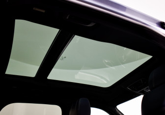 Подержанный автомобиль Land Rover Range Rover Velar 2018 года (13 фото)