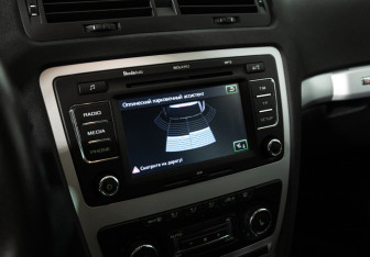 Подержанный автомобиль Skoda Octavia Wagon 2011 года (15 фото)