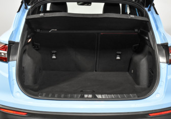 Подержанный автомобиль Geely Coolray 2022 года (21 фото)