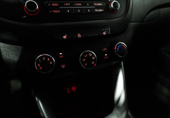 Подержанный автомобиль Kia Ceed Hatchback 2016 года (15 фото)