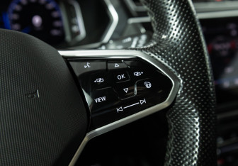 Подержанный автомобиль Volkswagen Tiguan 2020 года (21 фото)