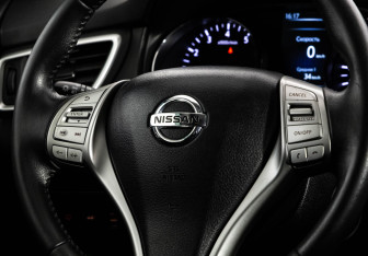 Подержанный автомобиль Nissan X-Trail 2016 года (11 фото)