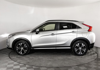 Подержанный автомобиль Mitsubishi Eclipse Cross 2018 года (9 фото)