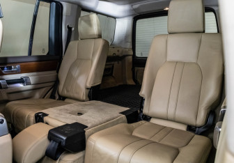 Подержанный автомобиль Land Rover Discovery 2011 года (24 фото)