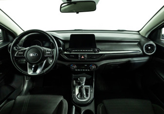 Подержанный автомобиль Kia Cerato Sedan 2020 года (13 фото)