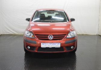 Подержанный автомобиль Volkswagen Golf Hatchback 2007 года (2 фото)