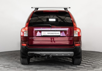 Подержанный автомобиль Volvo XC90 2008 года (6 фото)