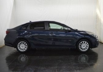 Подержанный автомобиль Kia Cerato Sedan 2021 года (4 фото)