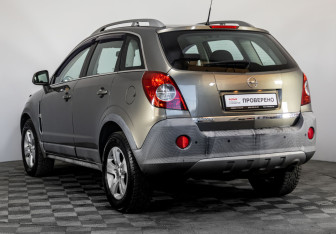 Подержанный автомобиль Opel Antara 2008 года (7 фото)