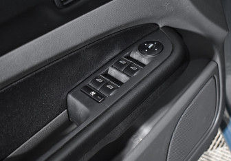 Подержанный автомобиль Ford Focus Wagon 2009 года (10 фото)