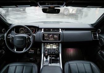 Подержанный автомобиль Land Rover Range Rover Sport 2020 года (12 фото)