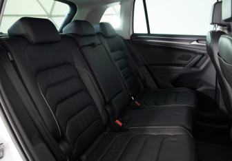 Подержанный автомобиль Volkswagen Tiguan 2021 года (12 фото)