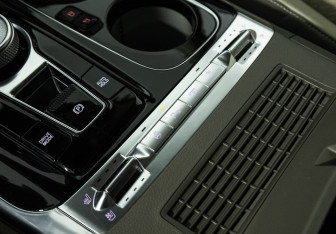 Подержанный автомобиль Kia Carnival 2021 года (22 фото)