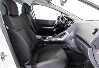 Подержанный автомобиль Peugeot 3008 2011 года (15 фото)