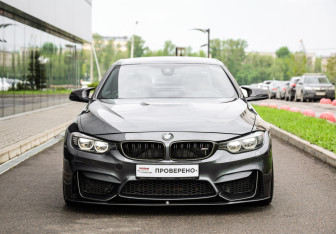 Подержанный автомобиль BMW M4 Convertible 2015 года (4 фото)