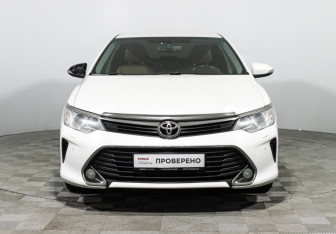 Подержанный автомобиль Toyota Camry Sedan 2016 года (2 фото)