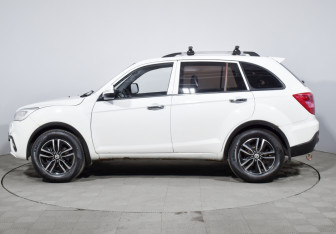 Подержанный автомобиль Lifan X60 2017 года (8 фото)