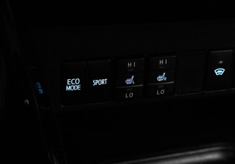 Подержанный автомобиль Toyota RAV4 2019 года (17 фото)