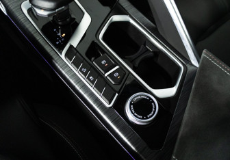 Подержанный автомобиль Geely Tugella 2023 года (21 фото)