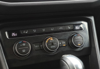 Подержанный автомобиль Volkswagen Tiguan 2019 года (26 фото)