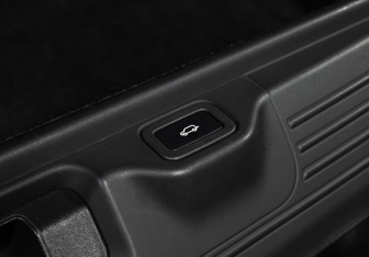 Подержанный автомобиль Land Rover Range Rover 2017 года (27 фото)