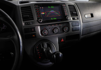 Подержанный автомобиль Volkswagen Caravelle 2013 года (17 фото)