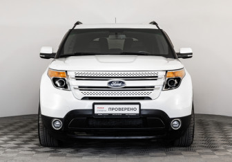 Подержанный автомобиль Ford Explorer 2012 года (2 фото)