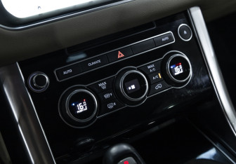 Подержанный автомобиль Land Rover Range Rover Sport 2017 года (35 фото)