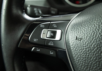Подержанный автомобиль Volkswagen Tiguan 2017 года (15 фото)