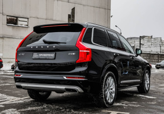 Подержанный автомобиль Volvo XC90 2015 года (6 фото)