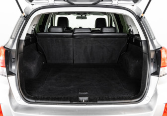 Подержанный автомобиль Subaru Outback Wagon 2012 года (16 фото)