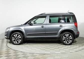 Подержанный автомобиль Skoda Yeti 2015 года (8 фото)