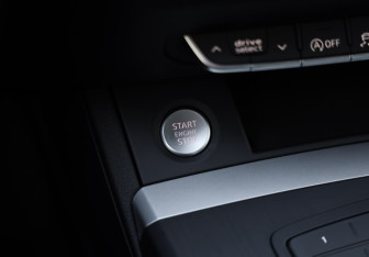 Подержанный автомобиль Audi Q5 2020 года (17 фото)