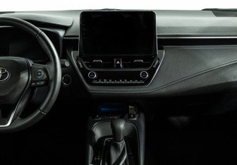 Подержанный автомобиль Toyota Corolla Sedan 2019 года (13 фото)