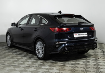 Подержанный автомобиль Kia K3 Hatchback 2019 года (7 фото)