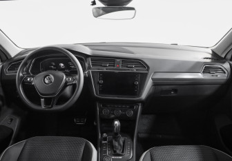 Подержанный автомобиль Volkswagen Tiguan 2020 года (10 фото)