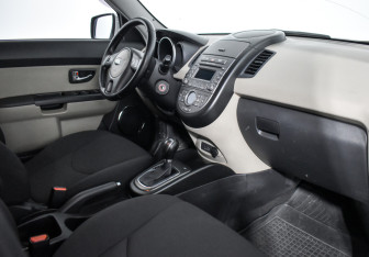 Подержанный автомобиль Kia Soul 2013 года (13 фото)