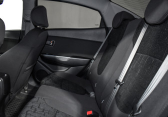 Подержанный автомобиль Kia Rio Sedan 2013 года (12 фото)