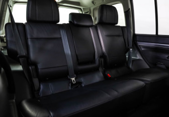 Подержанный автомобиль Mitsubishi Pajero 2014 года (20 фото)