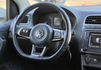 Подержанный автомобиль Volkswagen Polo Sedan 2019 года (12 фото)