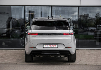 Новый Land Rover Range Rover Sport 2026 (7 фото)