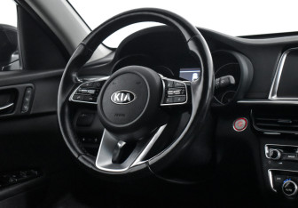 Подержанный автомобиль Kia Optima Sedan 2019 года (15 фото)
