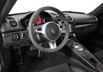 Подержанный автомобиль Porsche Cayman 2016 года (8 фото)